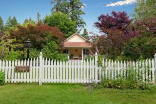 1930 324th Ave, Lake Joy, WA 98014-5913