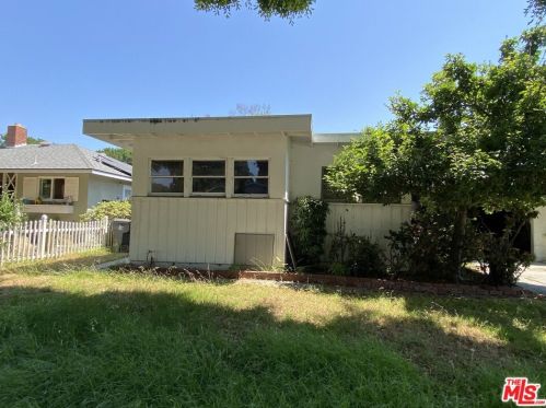 6142 Peabody St, Long Beach, CA 90808-2823