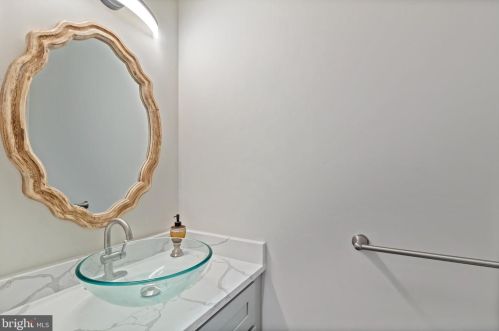 14 Taunton Ave, Berlin Boro NJ  08009-1444 exterior