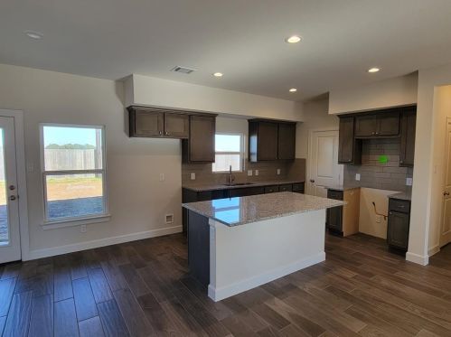 1433 Ladelle St, Dinsmore TX  77488-3428 exterior