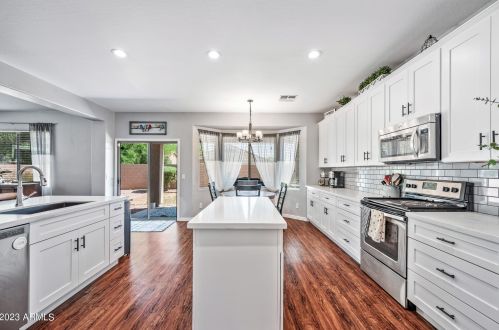 17623 Crocus Dr, Sun City AZ  85388-7747 exterior