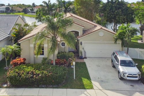 9577 Tavernier Dr, Boca Raton, FL 33496-2105