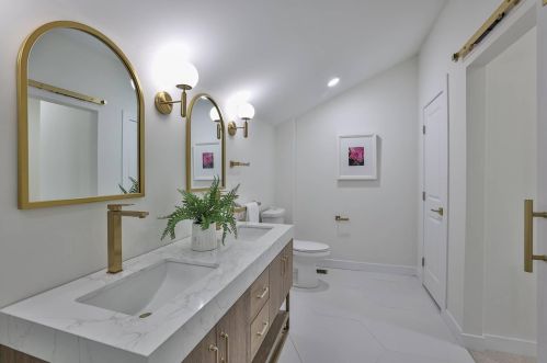 1255 Pike St, Covington KY  41011-2136 exterior