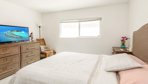 288 Lustrosos St, Oceanside CA  92057-5237 exterior