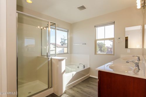 2822 73rd Dr, Phoenix AZ  85035-3256 exterior