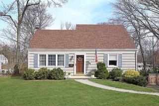 41 Pill Hill Rd, Bernardsville, NJ 07924-2807