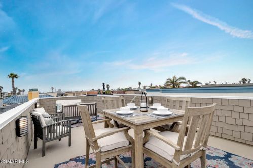 820 Mandalay Bch Rd, Oxnard CA 93035-1078 exterior