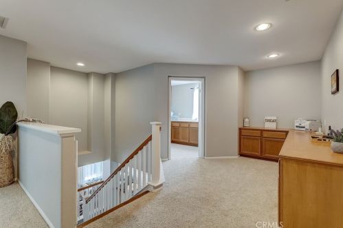 28968 Rock Canyon Dr, Santa Clarita CA  91390-5281 exterior