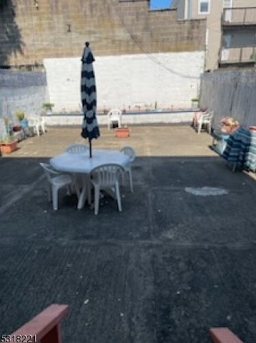 242 Clifton Ave, Newark NJ  07104-1907 exterior