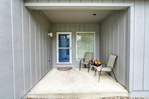 2800 Lancelot Ln, Dyer, IN 46311-2050