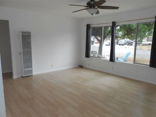 1350 Calera St, Vista, CA 92084-3708