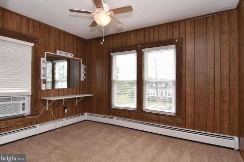 209 Delaware Ave, Harrington DE  19952-1236 exterior