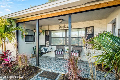 1725 Country Ln, Titusville, FL 32780-4302
