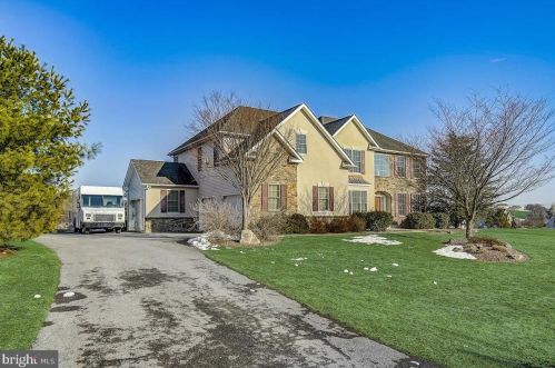 5775 Harvest Pl, Schnecksville, PA 18078-2766