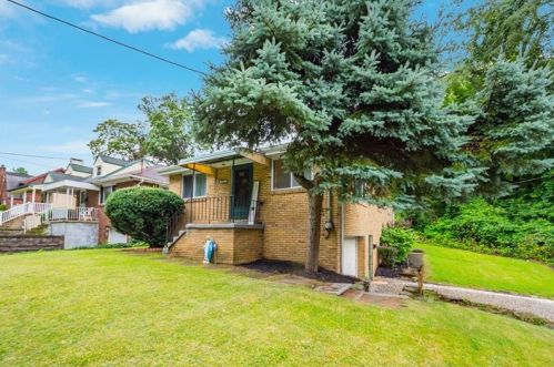 4073 Brighton Rd, Pittsburgh, PA 15212-1581