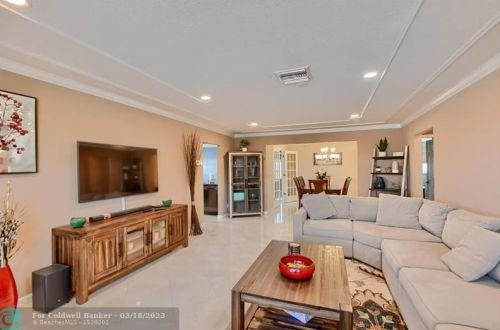 1606 14th Ave, Boynton Beach FL  33426-5809 exterior