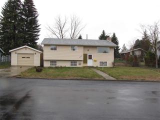 454 4th St, Amber, WA 99004-2138