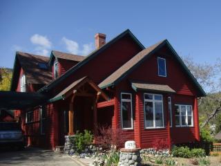 115 Fork St, Ashland, OR 97520-2707