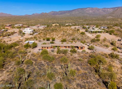 45316 20th St, Phoenix AZ 85087-6562 exterior