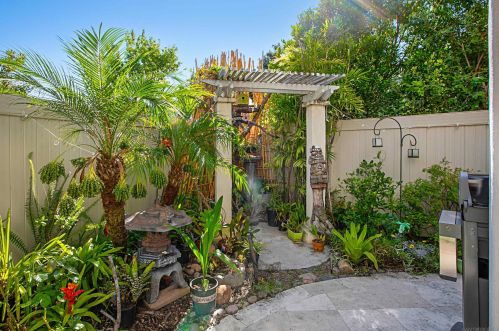 7713 Hazard Center Dr, San Diego CA  92108-4541 exterior