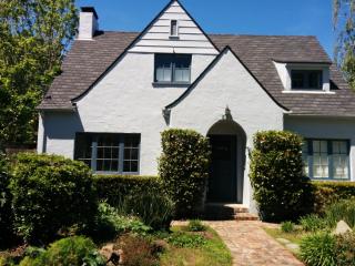 863 Melville Ave, Palo Alto CA  94301-3444 exterior