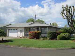 1507 Jansen Way, Woodburn, OR 97071-2701