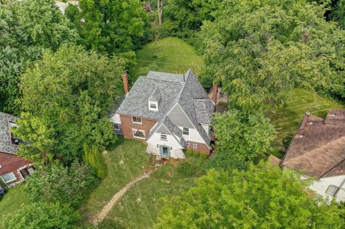 754 Avon Fields Ln, Cincinnati, OH 45229-1511
