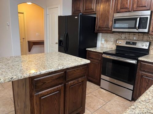 1804 Rose St, Irving TX  75061-2744 exterior