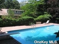 116 Burrs Ln, Huntington Station, NY 11746-6030