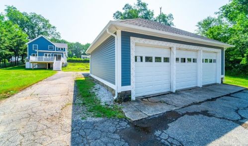 27 Garrigus Ct, Waterbury CT  06716-3103 exterior
