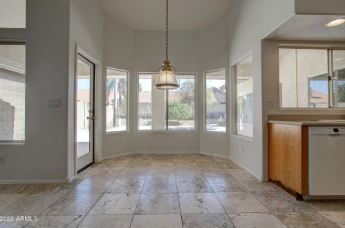 4632 Crocus Dr, Phoenix AZ 85032-5747 exterior