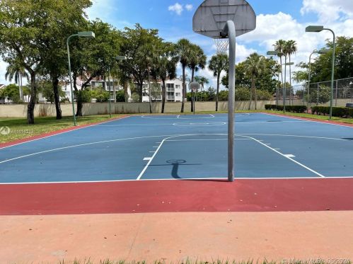 6244 175 Ter, Hialeah FL  33015-4437 exterior