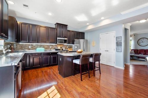 403 Maple Ridge Dr, Canonsburg PA  15317-7306 exterior