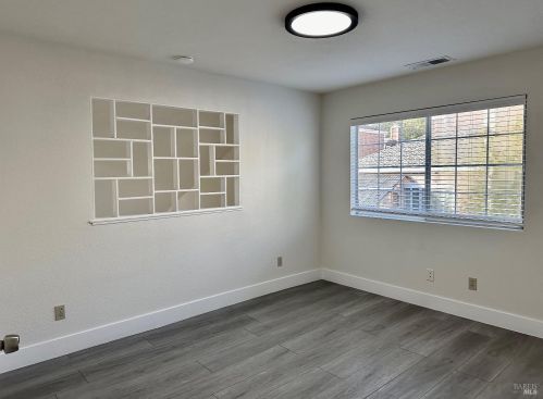 2647 Lago Oaks Dr, Santa Rosa CA  95405-9100 exterior