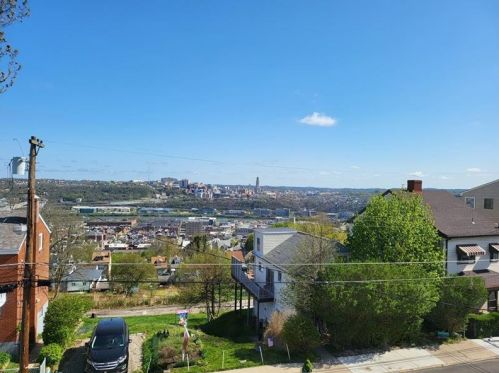 2422 Cobden St, Pittsburgh PA  15203-2712 exterior