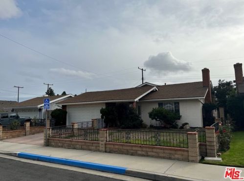 108 229th Pl, Long Beach, CA 90745-4821
