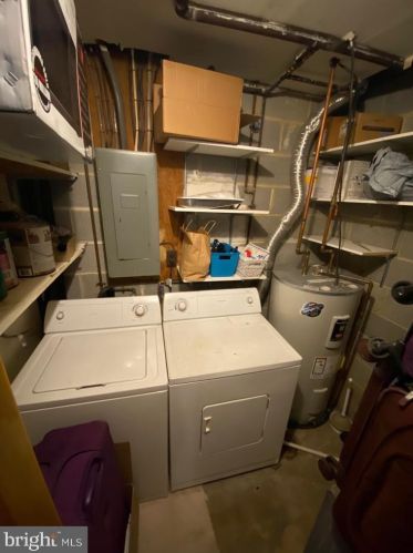 9156 Broken Oak Pl, Springfield VA  22015-3533 exterior