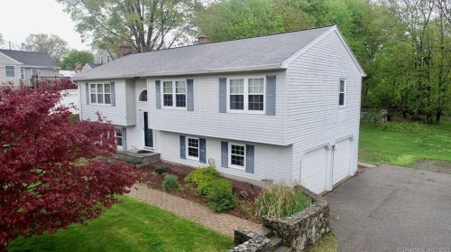 6 Savelle Rd, Ansonia, CT 06401-1320