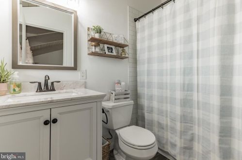 125 Commissioners Pike, Pilesgrove NJ 08098-2033 exterior