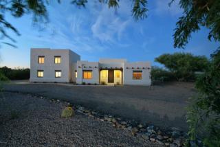 240 Slate Dr, Santa Rita, AZ 85641-8704