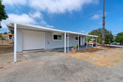 716 Grapevine Rd, Vista CA  92083-5527 exterior