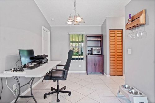 1085 Canary Ter, Fort Pierce FL  34953-1818 exterior