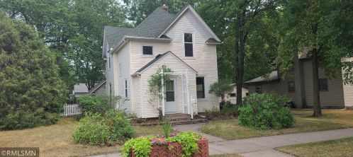 402 Rum River Dr, Princeton, MN 55371-2019