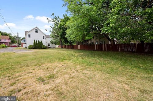 446 Billingsport Rd, West Deptford NJ  08066-2209 exterior