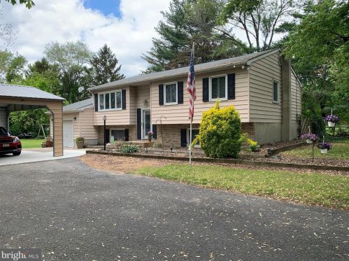 2303 Lenola Rd, Riverton, NJ 08077-3115