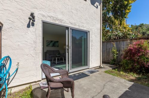 1137 Oddstad Blvd, Pacifica CA  94044-3850 exterior