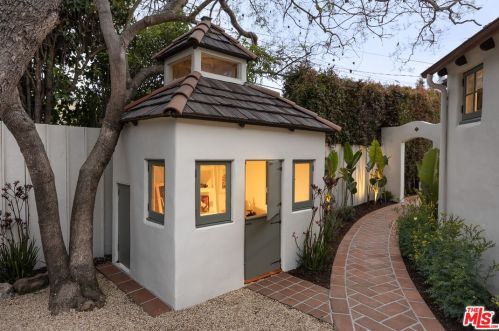 18 Calle Alamo, Santa Barbara CA  93105-2817 exterior