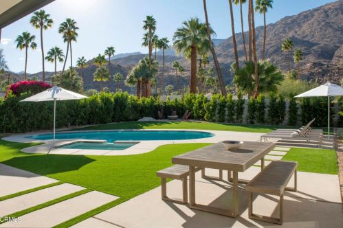 2055 Palm Canyon Dr, Palm Springs CA  92262-2921 exterior