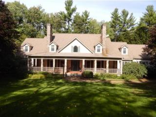 134 Old Lee Rd, Newfields NH  03856-8215 exterior