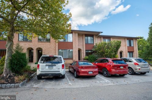 108 Stonybrook Dr, Norristown, PA 19403-2722